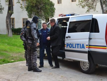 Adrian Dume, şeful "tradiţiilor politice" bihorene, rămâne în arest!
